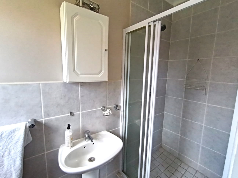 2 Bedroom Property for Sale in Parsonsvlei Eastern Cape